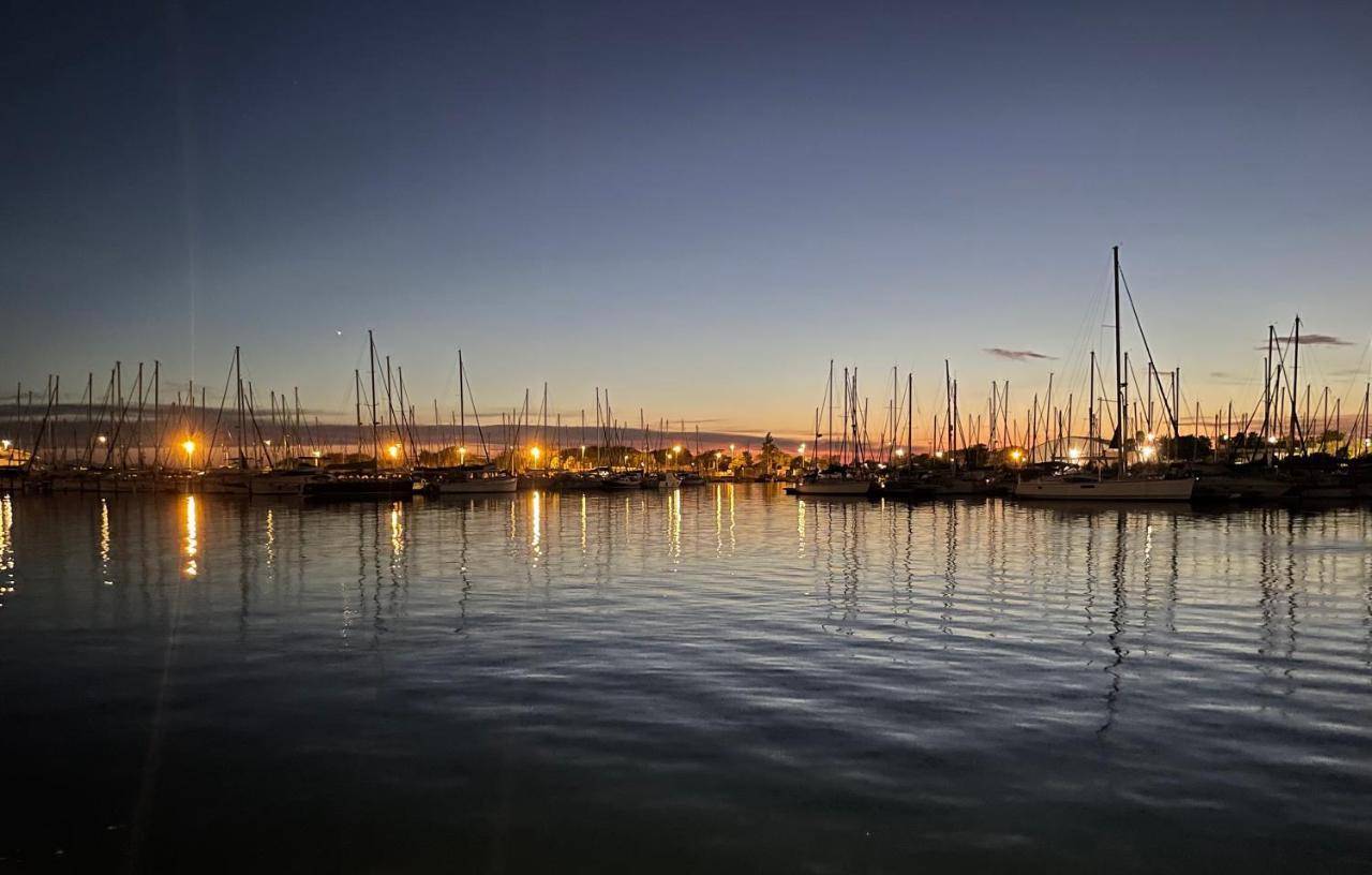 Studio - Les Pieds Dans L'Eau Agreable En Toutes Saisons 4 Couchages - Climatisation - Parking Prive - Piscine Sur Mer - Vue Magnifique Et Rare - Situation Optimum - Les Argonautes - Ile Des Pecheurs - Cap D'אגדה מראה חיצוני תמונה